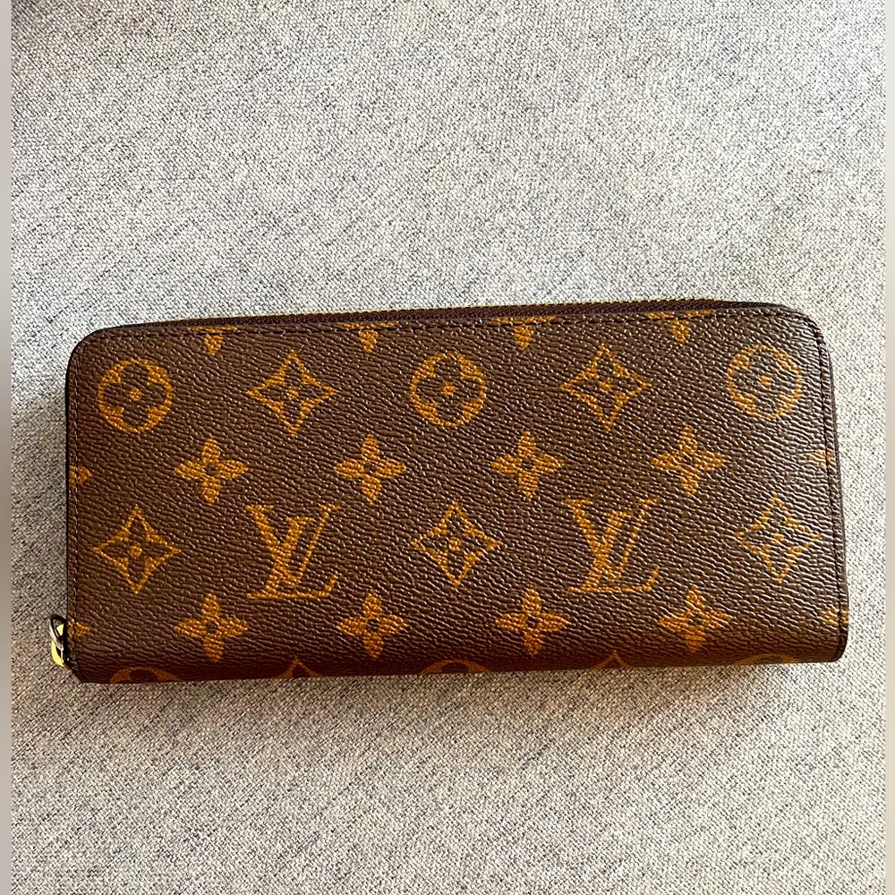 LV Zip Wallet